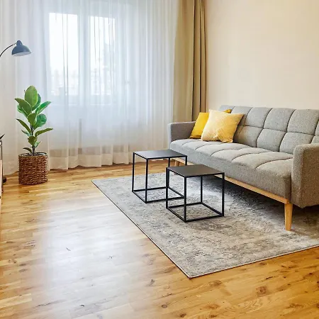 Modern Living - Hbf-naehe, Kostenl. Parken, Kueche, Balkon Leipzig