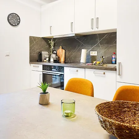 Modern Living - Hbf-naehe, Kostenl. Parken, Kueche, Balkon * Leipzig