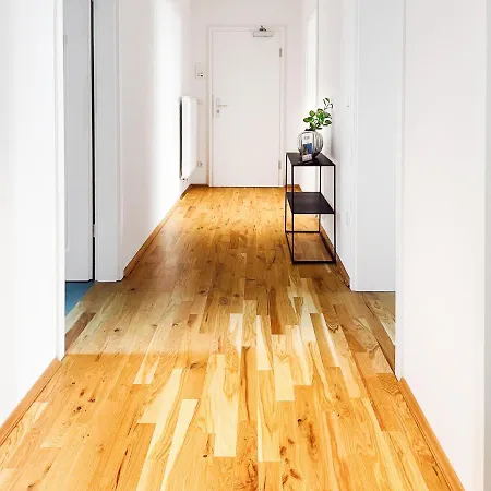 Daire Modern Living - Hbf-naehe, Kostenl. Parken, Kueche, Balkon